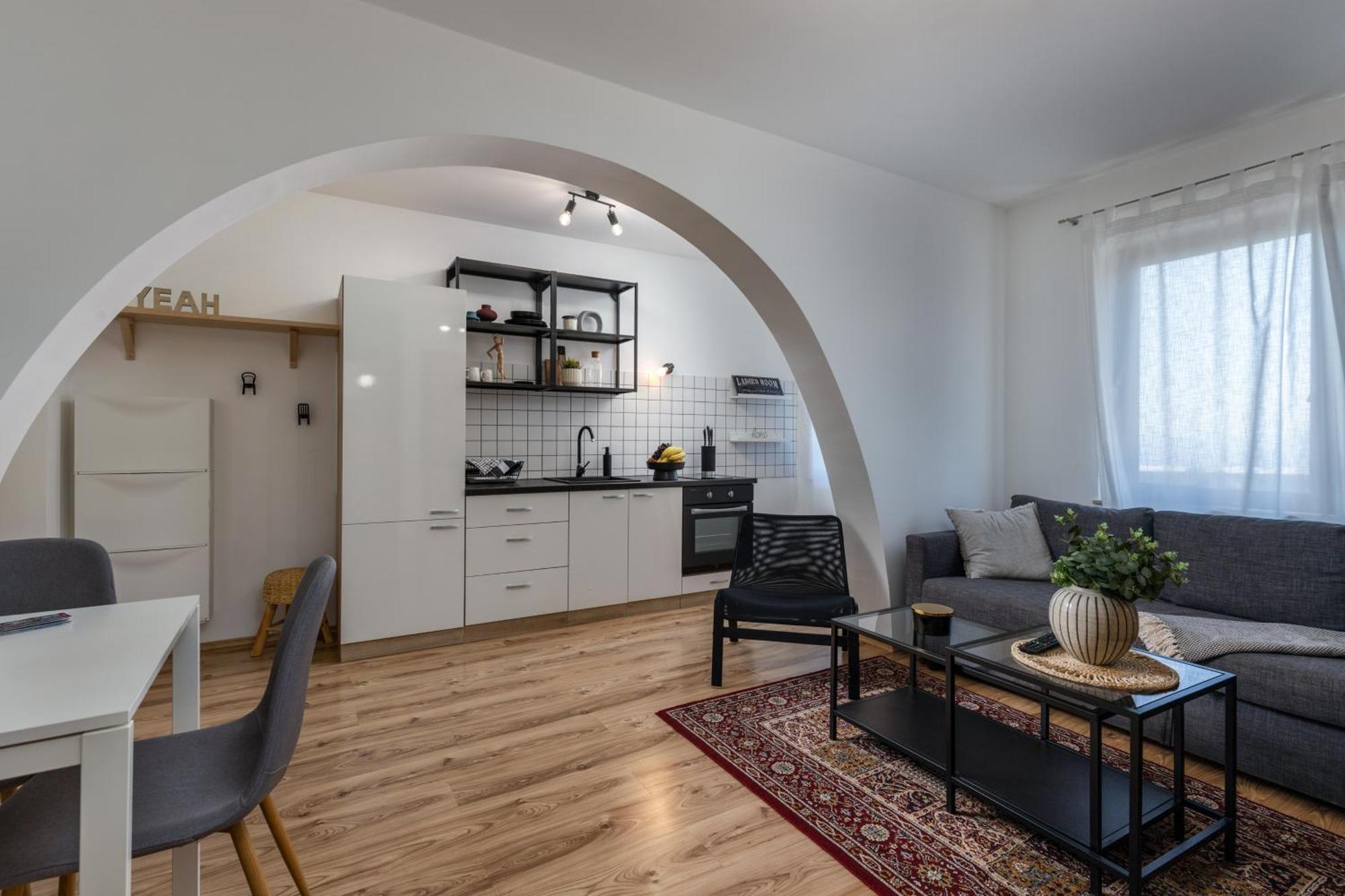 Agostini - Contactless Apartments Vukovarska Rijeka Buitenkant foto